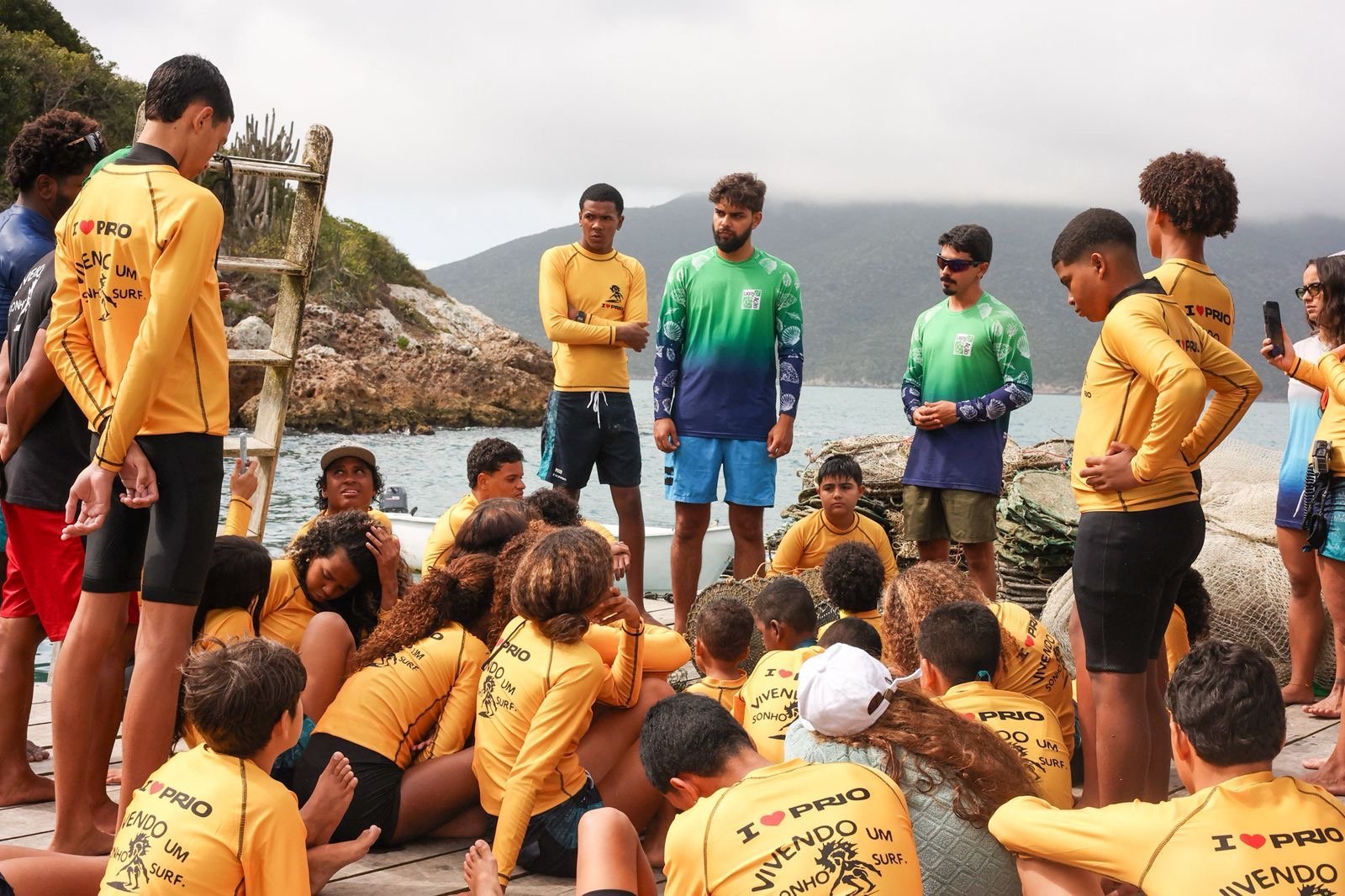 Atividade educativa com o projeto Vivendo Sonho Surf